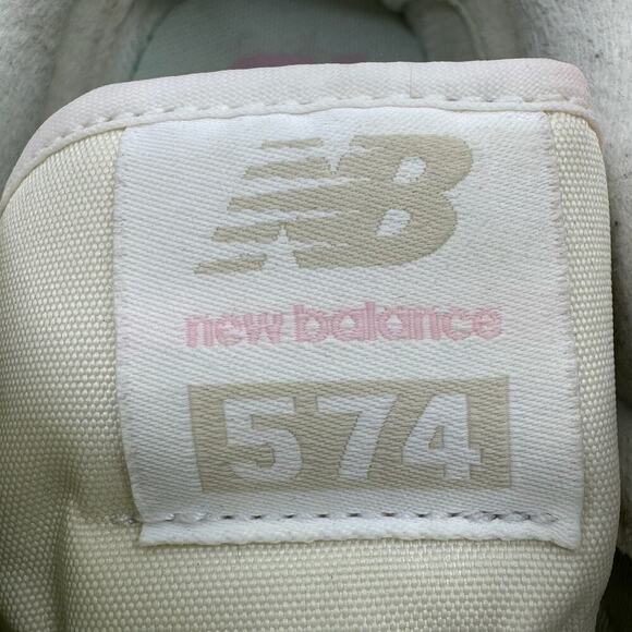 NEW BALANCE Linen & Mid-Century Pink 574 Low-Tops - Picture 9 of 9